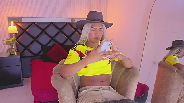 chloe bronze online show from 06.17.26