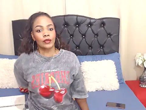 Snapshot of NicoleChanell04 chatting on 06.07.26 NicoleChanell04 online show from 06.07.26