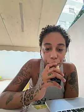 Snapshot of Kira_nyxx chatting on 07.13.26 Kira nyxx online show from 07.13.26