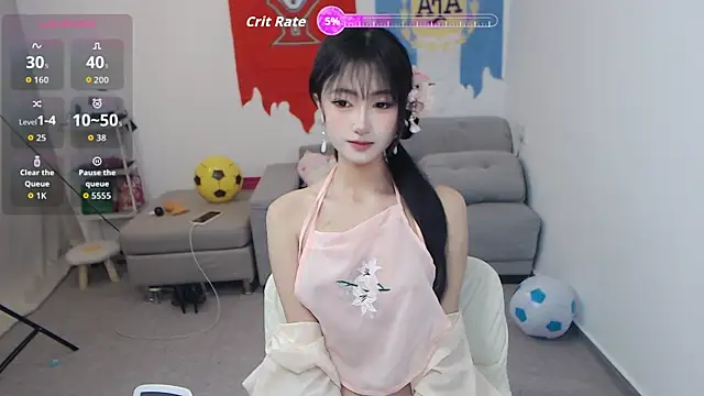 Snapshot of Lucya-a chatting on 06.17.26 Lucya-a online show from 06.17.26