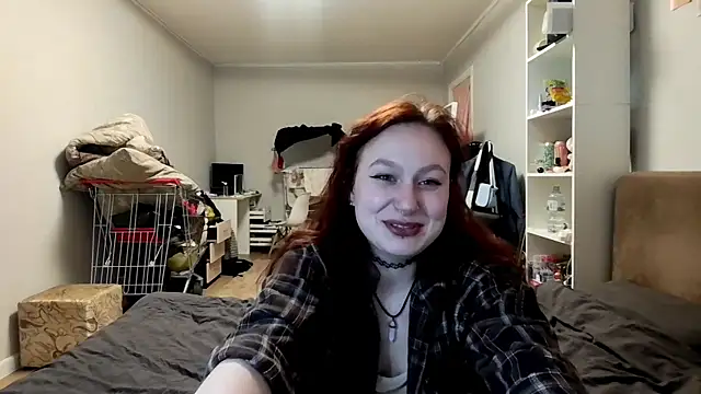 Snapshot of LoiseLovetto chatting on 06.20.26 LoiseLovetto online show from 06.20.26