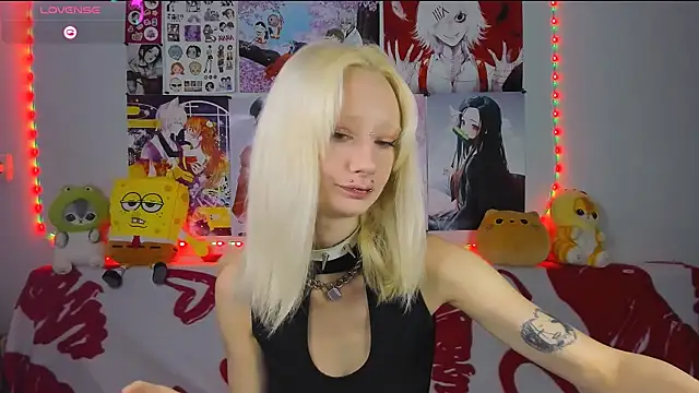 Snapshot of Katia_Nabiee chatting on 06.17.26 Katia Nabiee online show from 06.17.26
