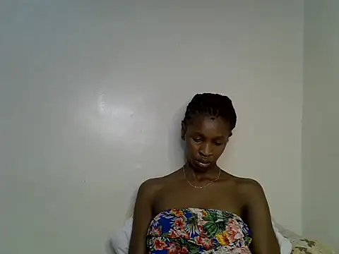 Snapshot of velvet_luxe chatting on 06.21.26 velvet luxe online show from 06.21.26