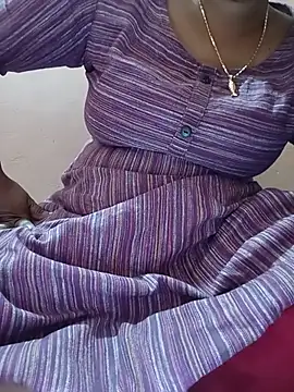 Snapshot of Tamilvalarmathi chatting on 06.18.26 Tamilvalarmathi online show from 06.18.26