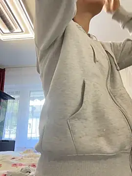 Snapshot of PregnantEmilia chatting on 06.11.26 PregnantEmilia online show from 06.11.26
