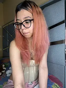 Nana-Komatsu online show from 07.07.26