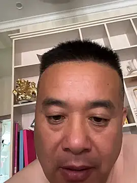 Snapshot of woailllll chatting on 07.18.26 woailllll online show from 07.18.26