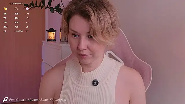 Snapshot of ellathemuse chatting on 07.23.26 ellathemuse online show from 07.23.26