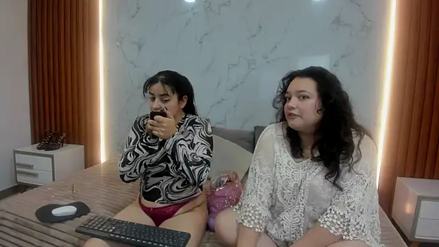 genesis y moon online show from 07.11.26