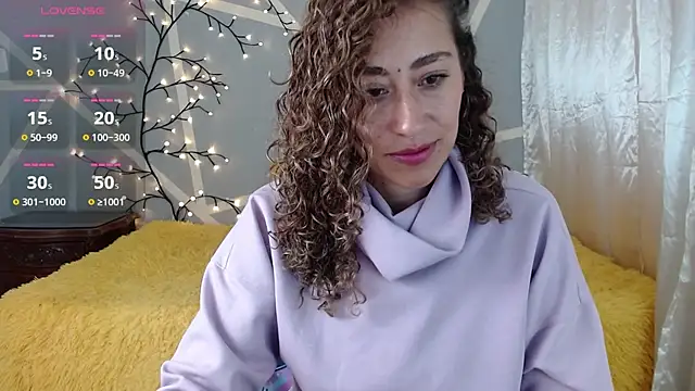 Snapshot of afrodita_marin chatting on 06.25.26 afrodita marin online show from 06.25.26