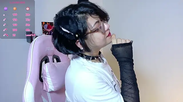 Snapshot of Meow_cat4 chatting on 06.14.26 Meow cat4 online show from 06.14.26