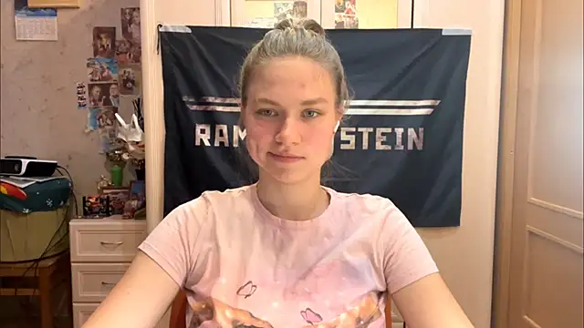 Snapshot of Codi_Rostersy chatting on 07.20.26 Codi Rostersy online show from 07.20.26