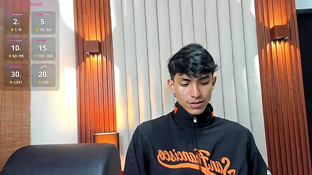 Snapshot of myke_tucker chatting on 06.19.26 myke tucker online show from 06.19.26