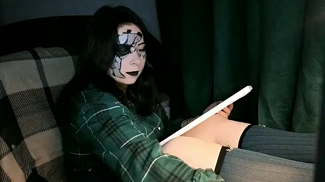Snapshot of KattyySummer chatting on 06.13.26 KattyySummer online show from 06.13.26