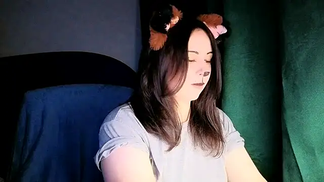 Snapshot of KattyySummer chatting on 06.28.26 KattyySummer online show from 06.28.26