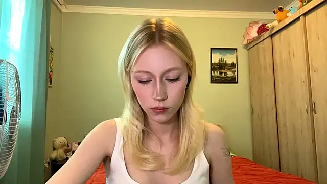 Snapshot of BossedFrog chatting on 06.19.26 BossedFrog online show from 06.19.26