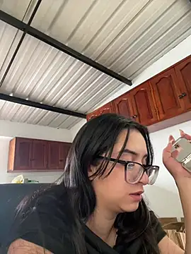 Snapshot of Kloenovoa- chatting on 06.18.26 Kloenovoa- online show from 06.18.26
