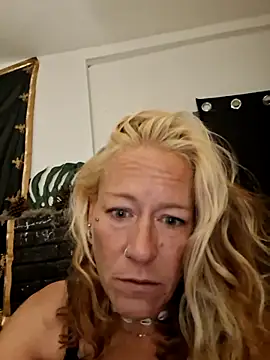 Snapshot of lusciouspider chatting on 06.04.26 lusciouspider online show from 06.04.26