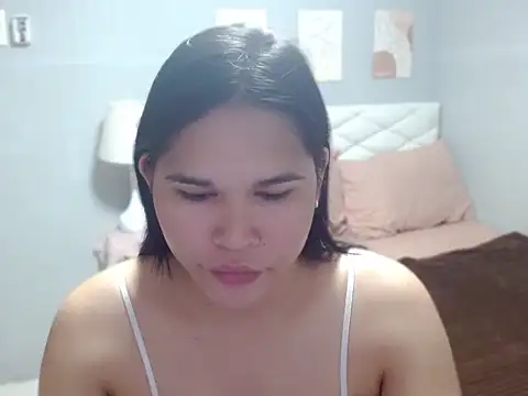 Snapshot of AlianaFord chatting on 06.17.26 AlianaFord online show from 06.17.26