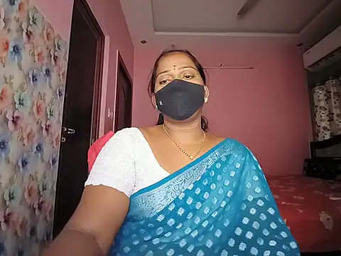 Snapshot of Meenakshy chatting on 07.14.26 Meenakshy online show from 07.14.26