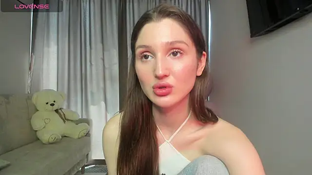 Snapshot of tender_babyyy chatting on 06.13.26 tender babyyy online show from 06.13.26