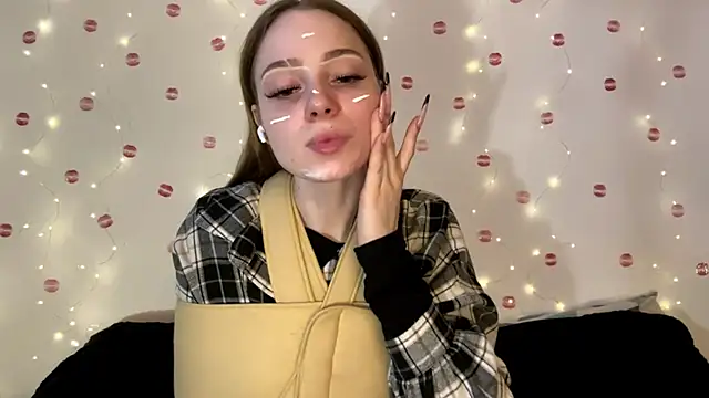 itskylieee online show from 06.30.26