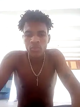 Snapshot of dantecruz19 chatting on 06.17.26 dantecruz19 online show from 06.17.26