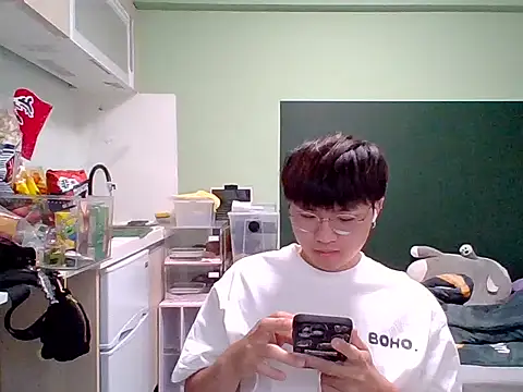 Snapshot of Yang_571 chatting on 06.08.26 Yang 571 online show from 06.08.26