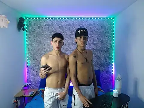 TheHotDuo19 online show from 07.24.26