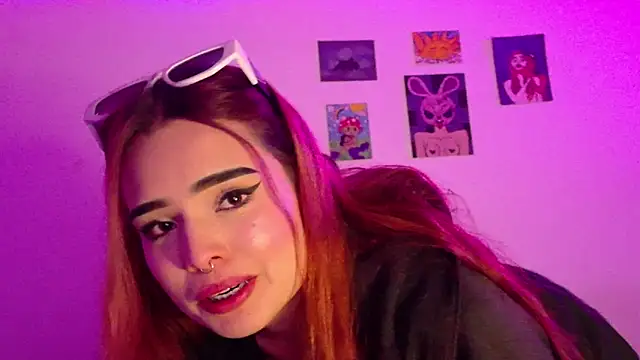 Snapshot of WendyandSienna chatting on 06.17.26 WendyandSienna online show from 06.17.26