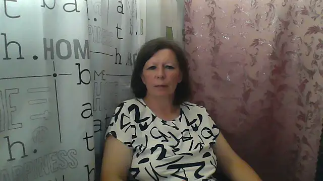 Snapshot of Schastlivaya43 chatting on 06.11.26 Schastlivaya43 online show from 06.11.26