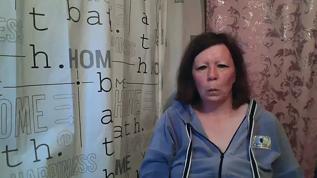 Snapshot of Schastlivaya43 chatting on 06.13.26 Schastlivaya43 online show from 06.13.26