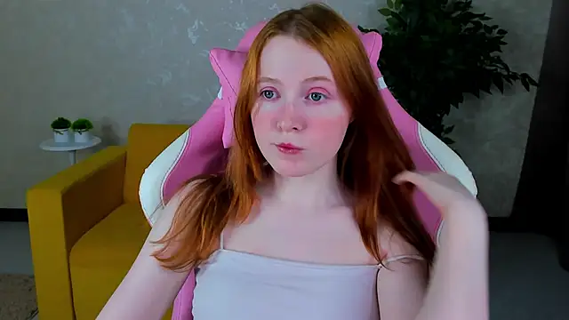 Snapshot of ari-kittyy chatting on 06.10.26 ari-kittyy online show from 06.10.26