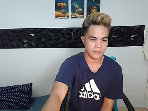 Snapshot of yourmikexxx chatting on 07.24.26 yourmikexxx online show from 07.24.26