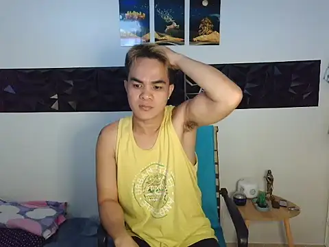 Snapshot of yourmikexxx chatting on 07.30.26 yourmikexxx online show from 07.30.26