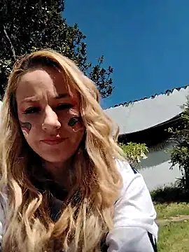 Snapshot of Angeel_white25 chatting on 06.11.26 Angeel white25 online show from 06.11.26