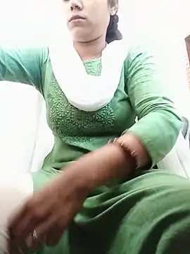 Snapshot of Hoty-sona chatting on 06.12.26 Hoty-sona online show from 06.12.26