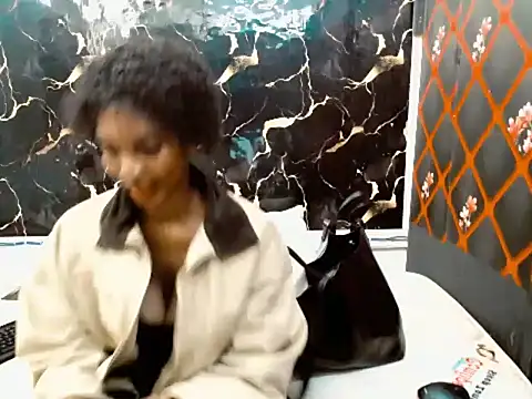 Snapshot of Caramelminxx_ chatting on 06.27.26 Caramelminxx online show from 06.27.26