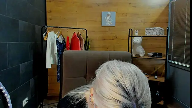 DaisyHopkins online show from 06.20.26
