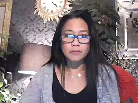 Snapshot of Hornygirltheone chatting on 02.04.25 Hornygirltheone online show from 02.04.25