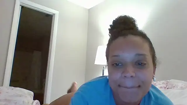 Cinnamon-kisses online show from 06.23.26