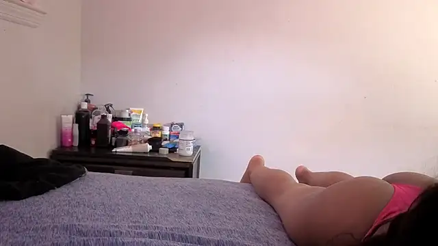 Snapshot of Prettywettkittycc chatting on 07.17.26 Prettywettkittycc online show from 07.17.26