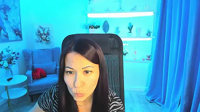 IsabelleSalvares online show from 07.10.26