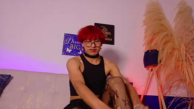 Snapshot of LEE_ROSES chatting on 06.11.26 LEE ROSES online show from 06.11.26