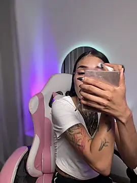 Babyygirl   online show from 06.10.26