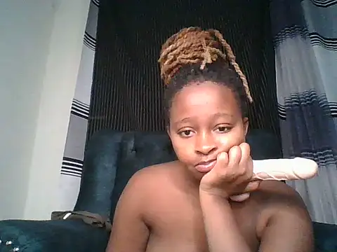 Snapshot of Ellah_simone chatting on 07.02.26 Ellah simone online show from 07.02.26