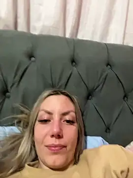 Snapshot of Alana_sc chatting on 06.17.26 Alana sc online show from 06.17.26