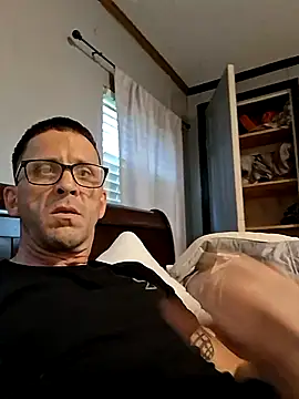 Snapshot of zigblake chatting on 06.17.26 zigblake online show from 06.17.26