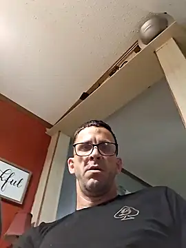 Snapshot of zigblake chatting on 06.19.26 zigblake online show from 06.19.26