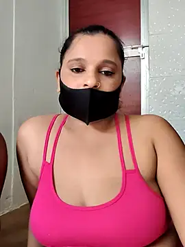Snapshot of Lusty_mussty chatting on 06.13.26 Lusty mussty online show from 06.13.26